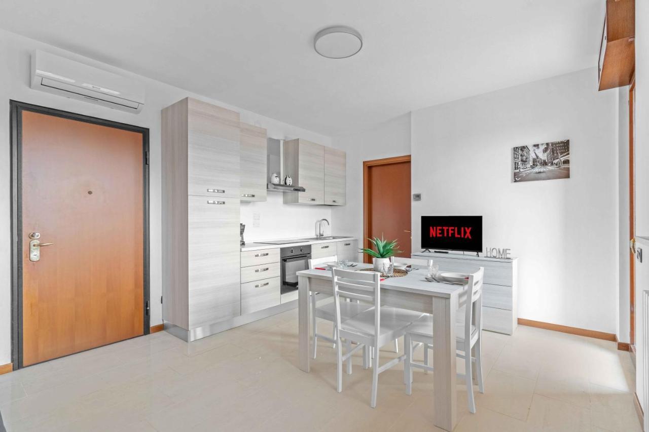 Ar 73 Loreto 2 Minutes From The Metro Milano Exterior foto